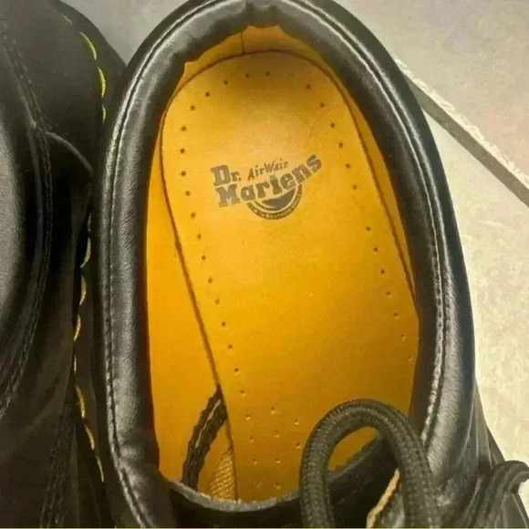 Doc Dr. Martens Crazy Horse Black Leather M8/W9 - Picture 2 of 16